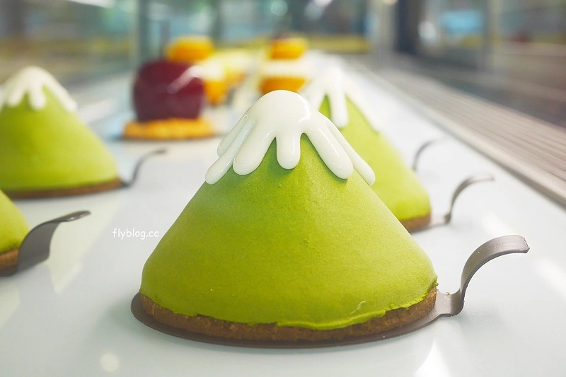 【台中甜點】花火甜點工場:簡單質樸的法式甜點店,民俗公園正對面,可愛的富士山抹茶塔和小天使泡芙好吸睛 @飛天璇的口袋
