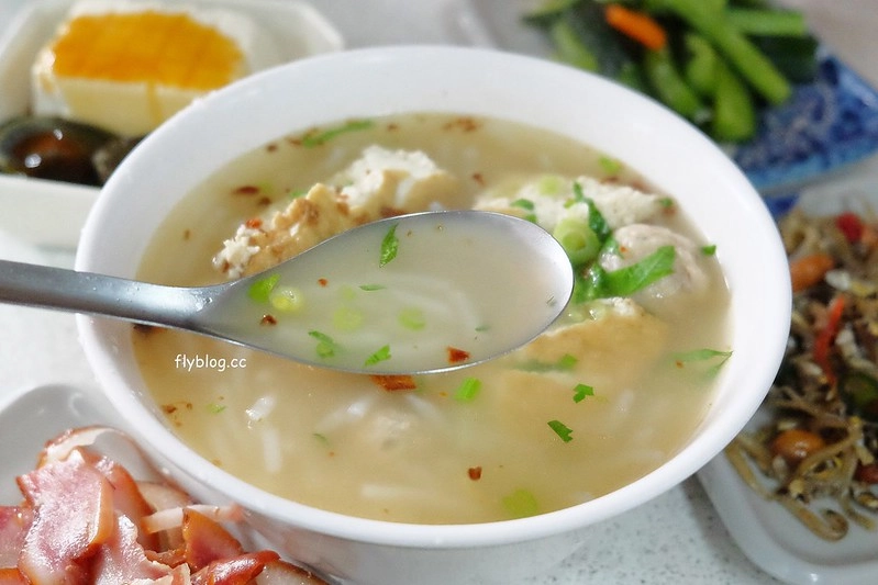 宜蘭楊彩卿魚丸米粉專賣店|員山在地50年著名米粉湯老店,魚丸也是招牌人氣必點 @飛天璇的口袋