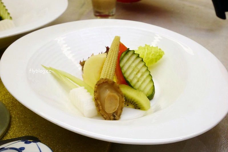 春精緻日本料理┃台中南屯:$980元無菜單料理,菜色新鮮多元呈現,年菜和合菜料理的新選擇 @飛天璇的口袋