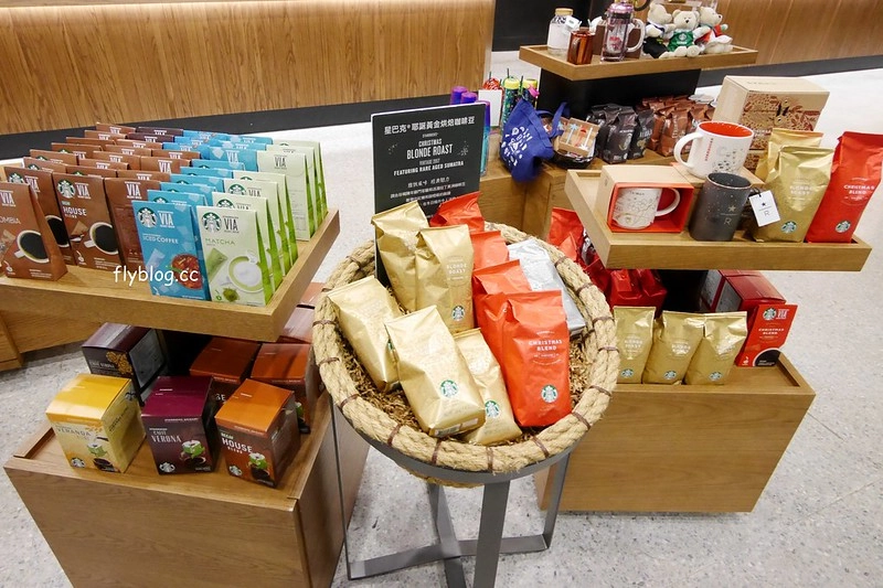 星巴克大英店 Starbucks┃台中南屯:全台灣第二家摩登典藏吧台門市,下午4點之後還提供咖啡啤酒,公益路IG拍照打卡新亮點 @飛天璇的口袋