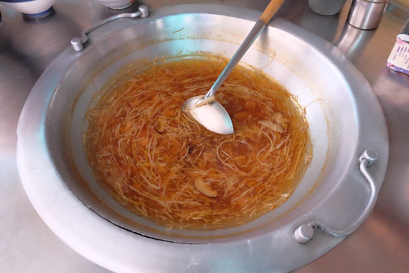 嘉義東區|三代西市米糕:嘉義小吃一路吃,同場加映嘉義小吃美食:西市老店筒仔米糕、阿坤師土魠魚羹、蘇記傳統紅豆餅、貓尾巴Cat’s Tail @飛天璇的口袋