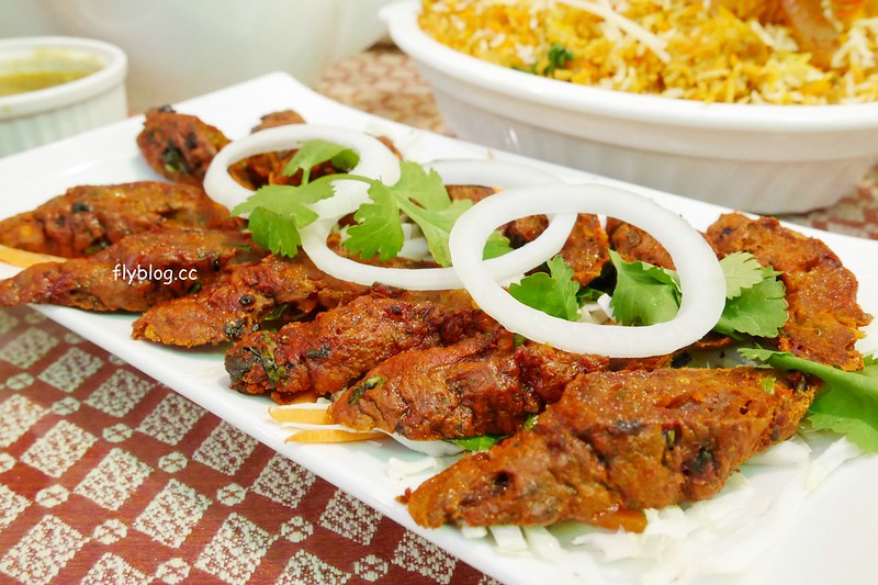 斯里印度餐廳.SREE INDIA PALACE┃台中西區:台中正宗印度料理,主廚是道地印度人,每一道都很入味又下飯 @飛天璇的口袋