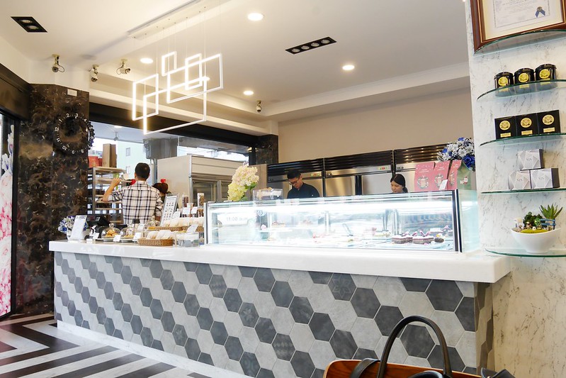 SJS法式甜點┃台中北區:主廚擁有法式藍帶證照,引進歐美開放式廚房,中區也吃的到精美的法式甜點 @飛天璇的口袋