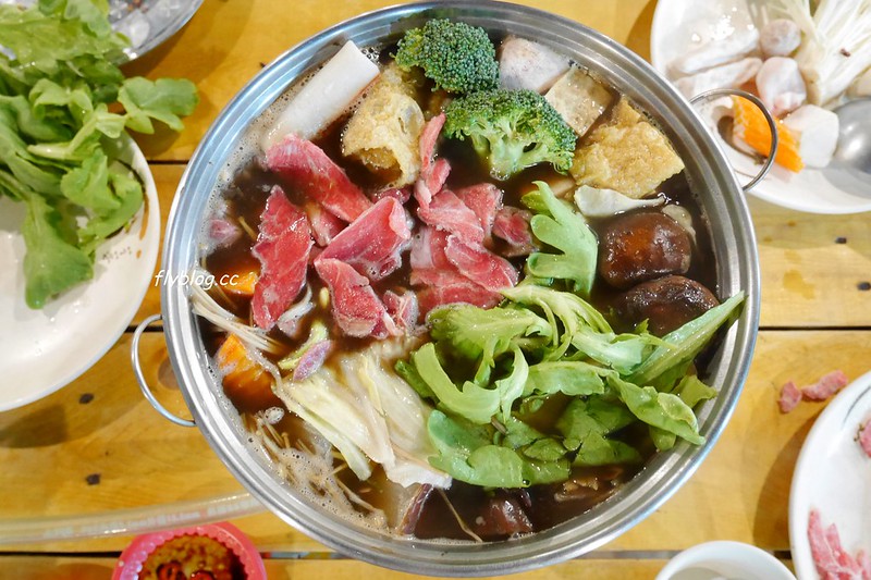 霸王羊肉爐┃台中南屯:$298元羊肉爐吃到飽,食材就是一分錢一分貨,適合吃飽不吃巧的人(夏天改成熱炒) @飛天璇的口袋