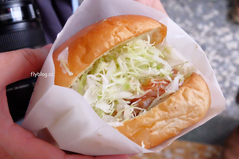 嘉義東區|蓬萊漢堡:麵包店裡面賣漢堡,嘉義人記憶中的美味,食尚玩家採訪報導 @飛天璇的口袋