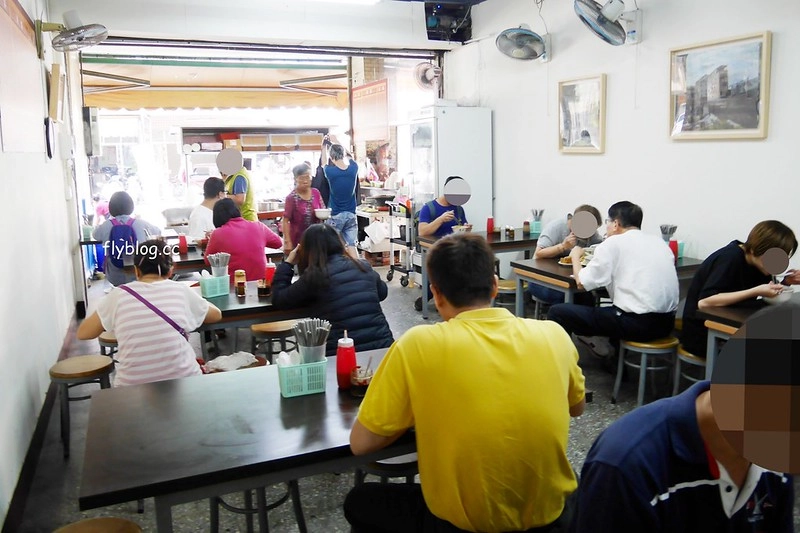 台中西區|珍品小吃.模範街米粉芋很好吃,朋友推薦炒麵台中第一 @飛天璇的口袋