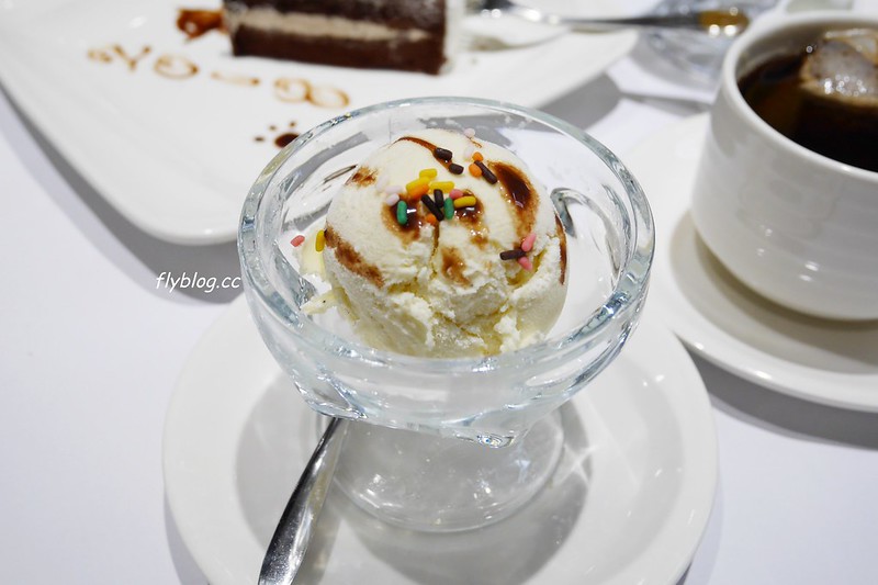 統領創意牛排館┃台中北區:傳統又有歷史的牛排館,餐點很老派卻很實在,$1680就有日本A5鹿兒島和牛 @飛天璇的口袋