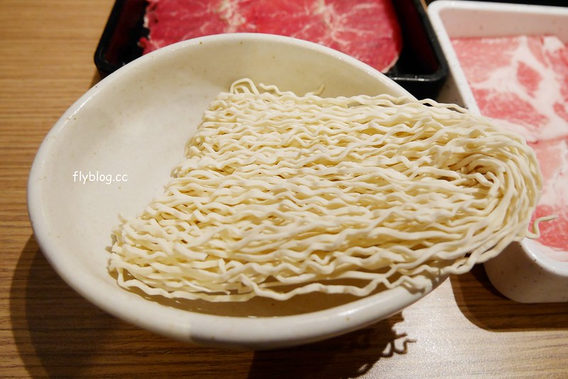 【台中西屯】涮乃葉,$468元起黑毛牛吃到飽,多達20種新鮮蔬菜無限取用 @飛天璇的口袋