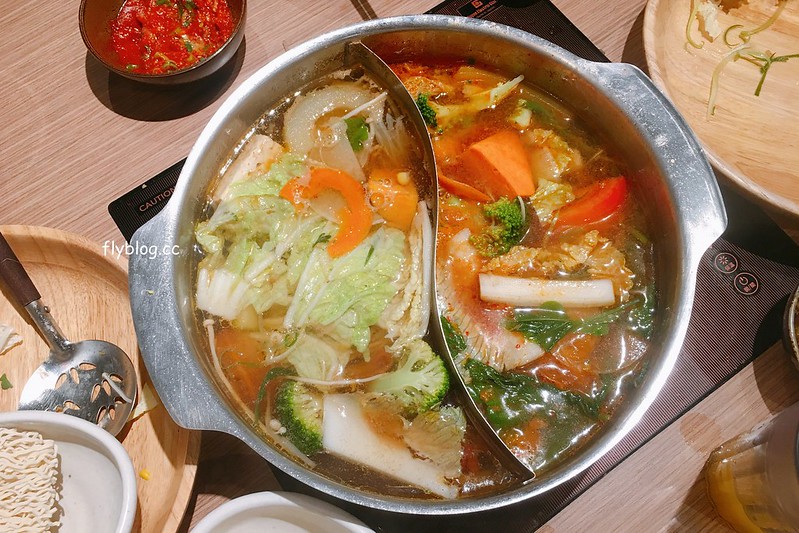 【台中西屯】涮乃葉,$468元起黑毛牛吃到飽,多達20種新鮮蔬菜無限取用 @飛天璇的口袋