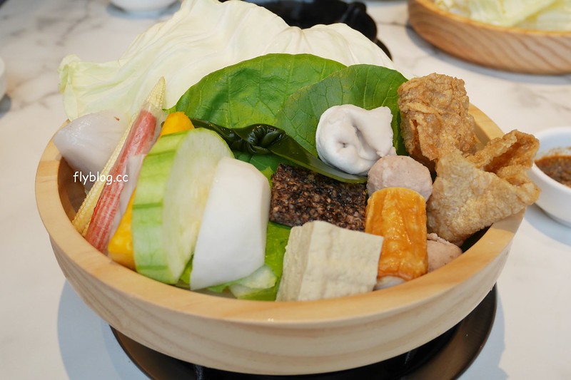 萬客什鍋@崇德店┃台中北區:台中在地20幾年的小火鍋店,崇德店2/1開始試賣,平日中午也可以吃到燒酒雞 @飛天璇的口袋