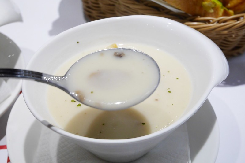 統領創意牛排館┃台中北區:傳統又有歷史的牛排館,餐點很老派卻很實在,$1680就有日本A5鹿兒島和牛 @飛天璇的口袋