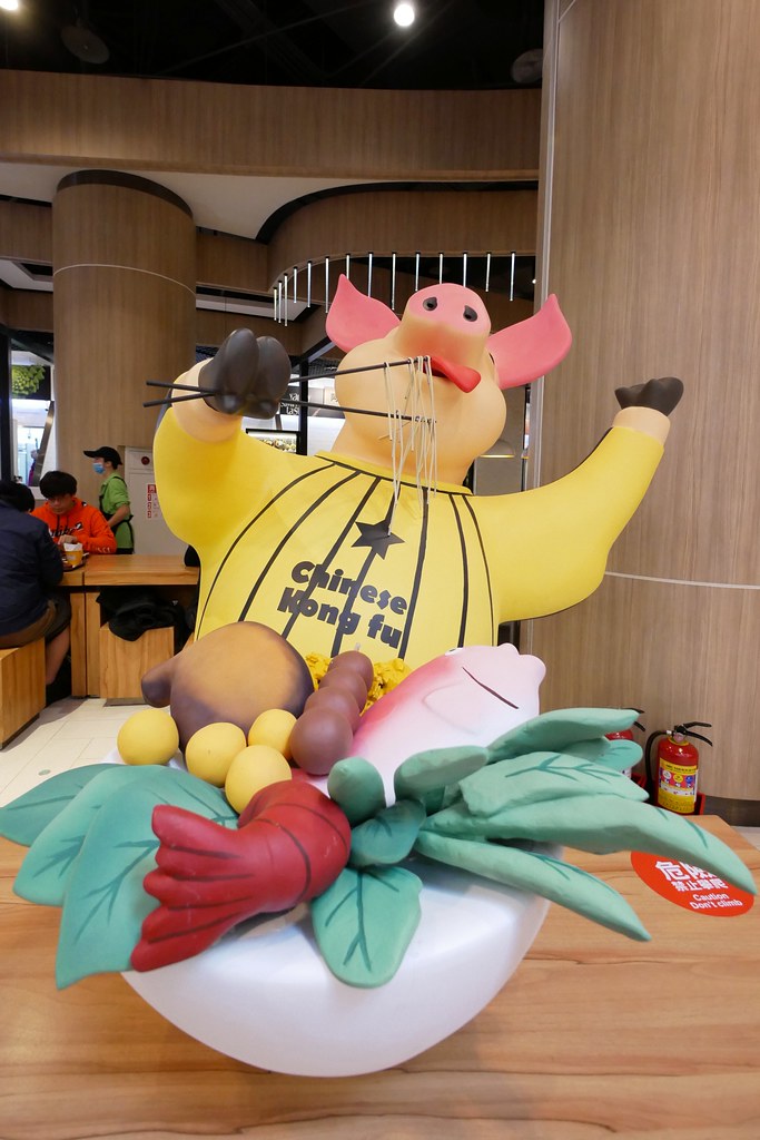 大江購物中心┃桃園旅遊:三大休閒服飾品牌齊聚,結合親子、購物、美食、生活、娛樂,免停車費超貼心,假日全家休閒的好地方 @飛天璇的口袋