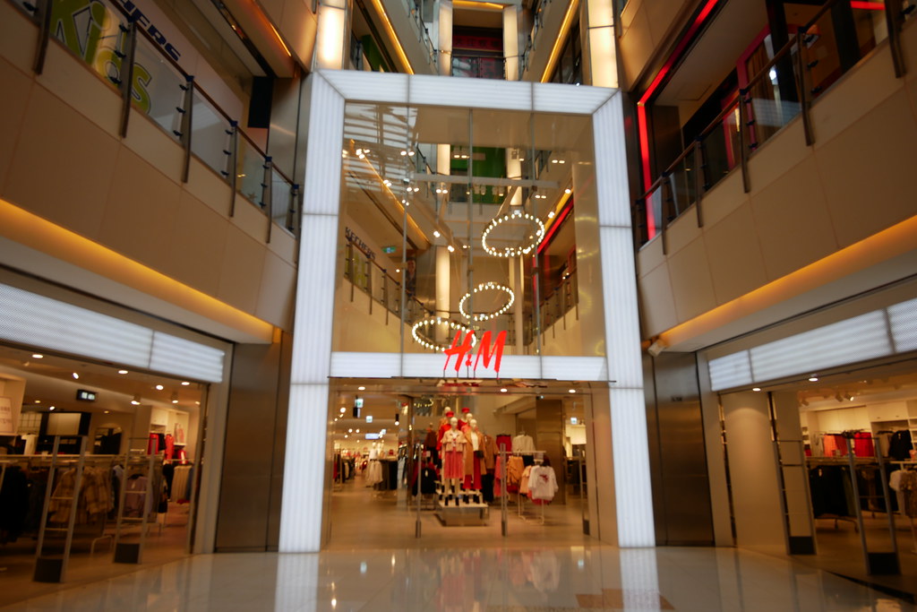 大江購物中心┃桃園旅遊:三大休閒服飾品牌齊聚,結合親子、購物、美食、生活、娛樂,免停車費超貼心,假日全家休閒的好地方 @飛天璇的口袋