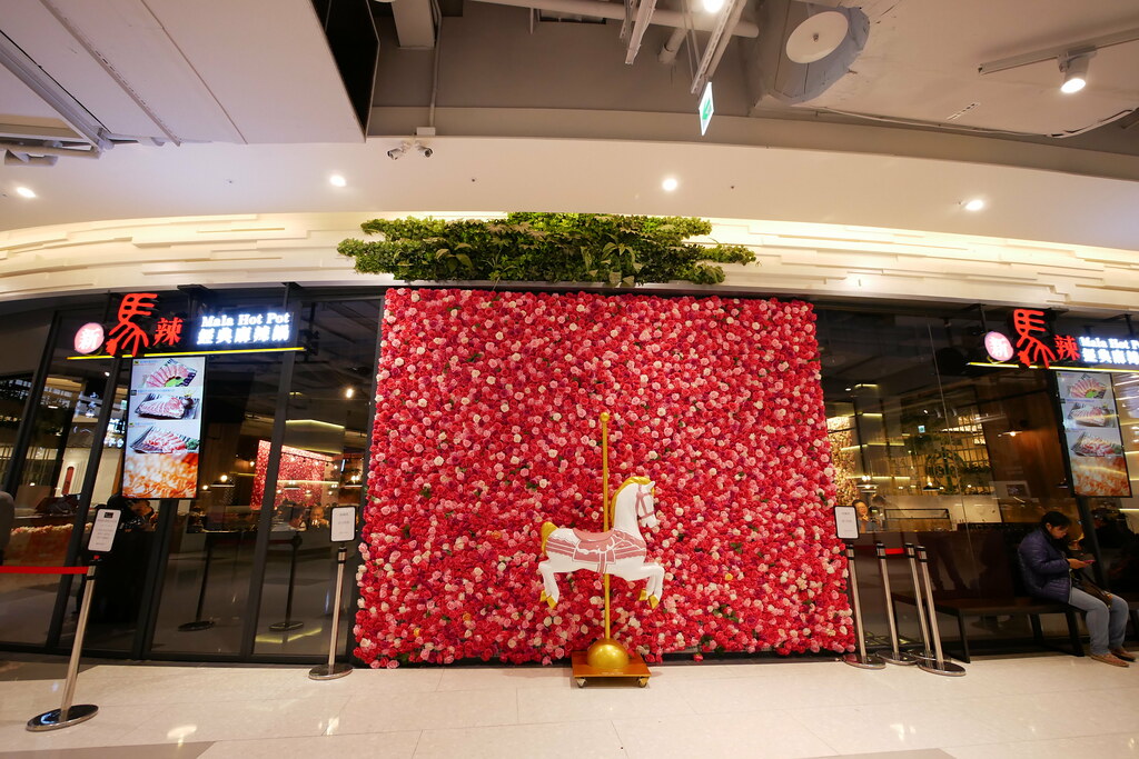 大江購物中心┃桃園旅遊:三大休閒服飾品牌齊聚,結合親子、購物、美食、生活、娛樂,免停車費超貼心,假日全家休閒的好地方 @飛天璇的口袋