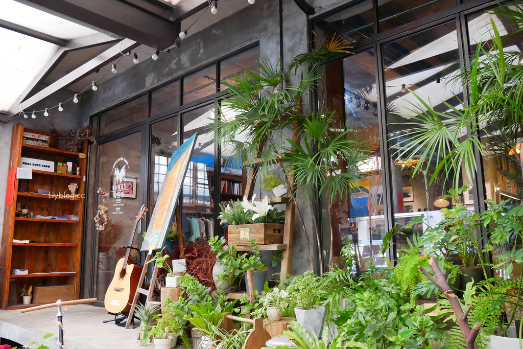 特有種商行|魏德聖導演開的餐廳,從台南搬到台北,結合美食、藝文、電影和音樂 @飛天璇的口袋