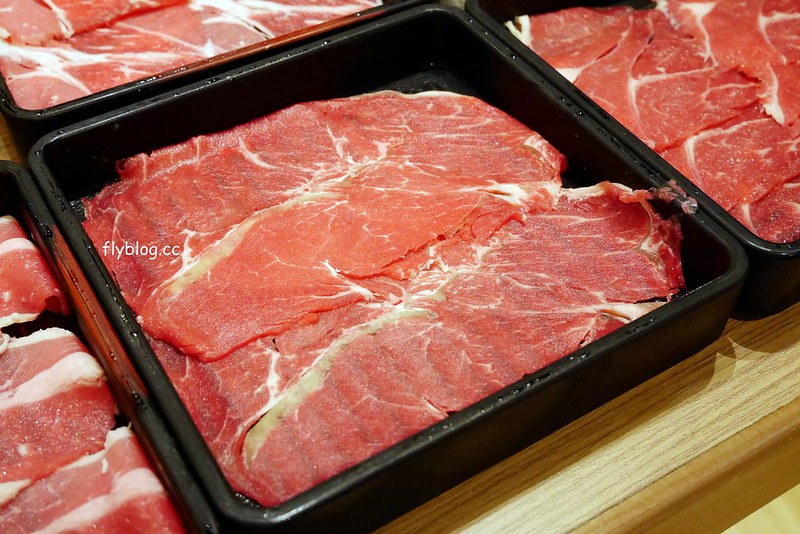 【台中西屯】涮乃葉,$468元起黑毛牛吃到飽,多達20種新鮮蔬菜無限取用 @飛天璇的口袋