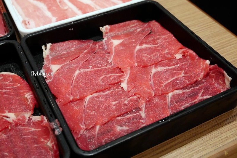 【台中西屯】涮乃葉,$468元起黑毛牛吃到飽,多達20種新鮮蔬菜無限取用 @飛天璇的口袋