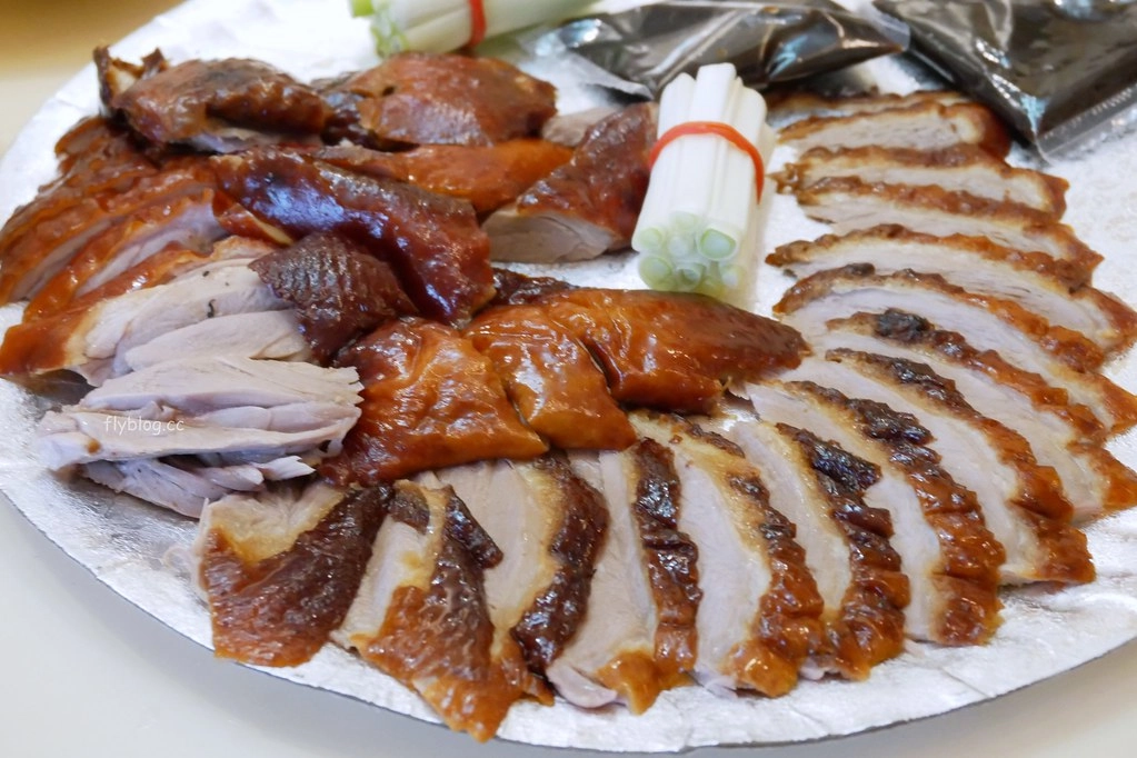 台中北屯|金饌烤鴨.網路票選全台烤鴨第二名,一鴨二吃還有干鍋燒鴨 @飛天璇的口袋