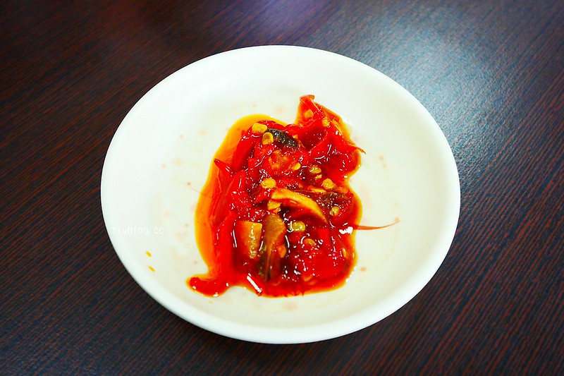 南屯蕭爌肉飯┃台中南屯:台中最大的永春東路旗艦店,爌肉飯是台中人的早餐,道地小吃好吃又不貴 @飛天璇的口袋