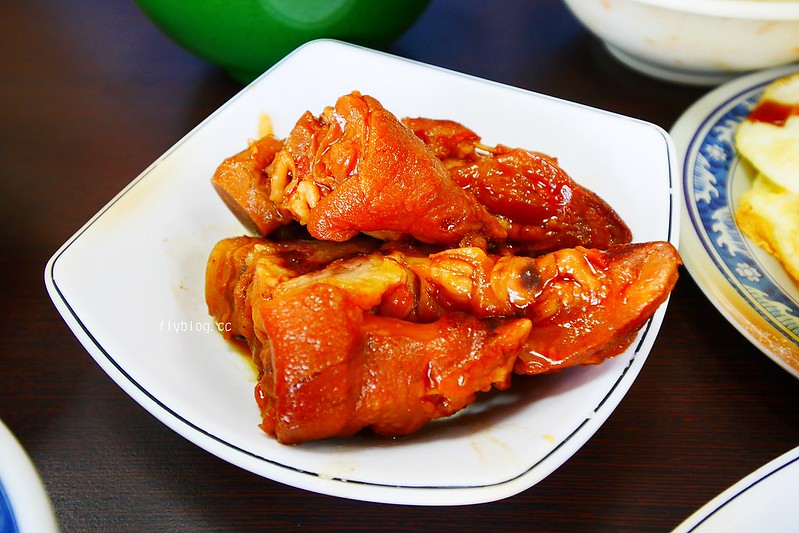 南屯蕭爌肉飯┃台中南屯:台中最大的永春東路旗艦店,爌肉飯是台中人的早餐,道地小吃好吃又不貴 @飛天璇的口袋