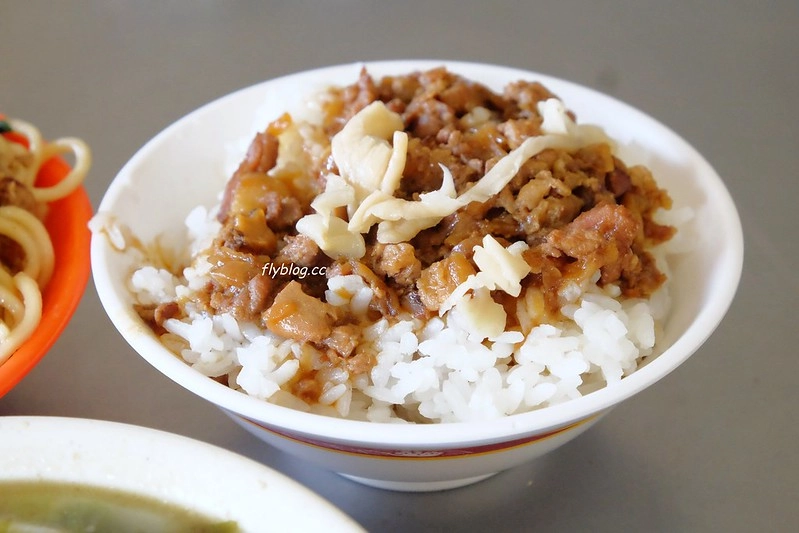 台中北屯|梁嫂炒麵.水湳市場超人氣炒麵店,食尚玩家推薦報導 @飛天璇的口袋