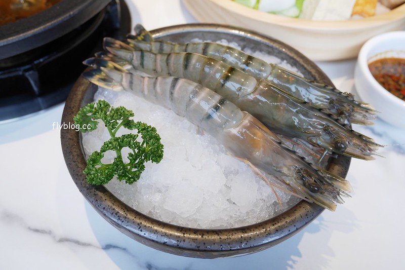 萬客什鍋@崇德店┃台中北區:台中在地20幾年的小火鍋店,崇德店2/1開始試賣,平日中午也可以吃到燒酒雞 @飛天璇的口袋