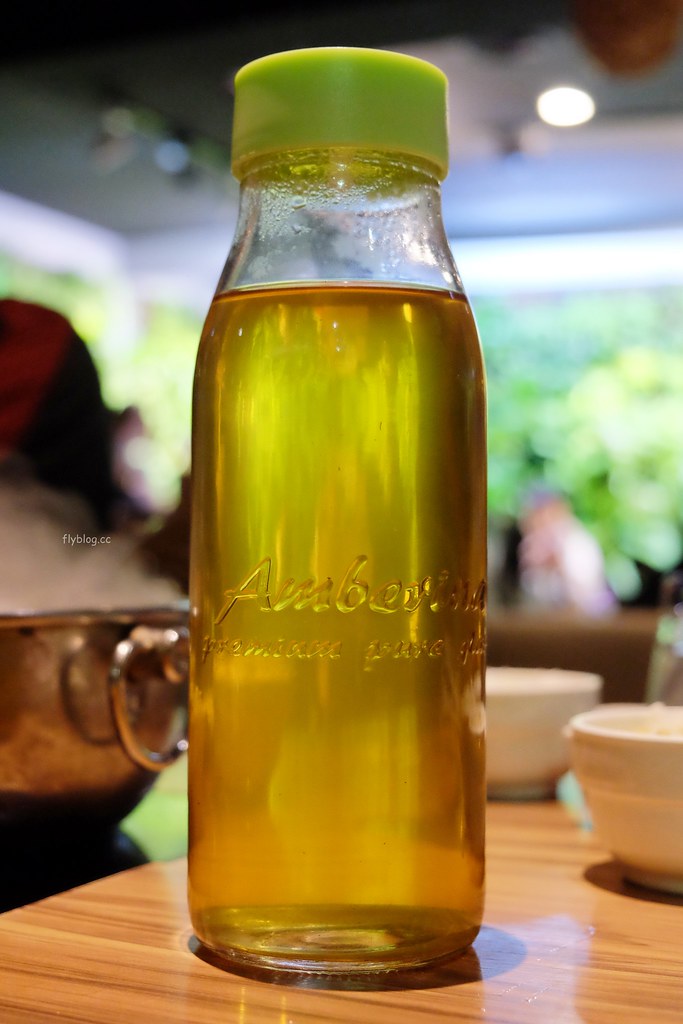 22:02火鍋。樂活|麻辣火鍋也可以吃的很有質感,台北超人氣麻辣火鍋店推薦 @飛天璇的口袋