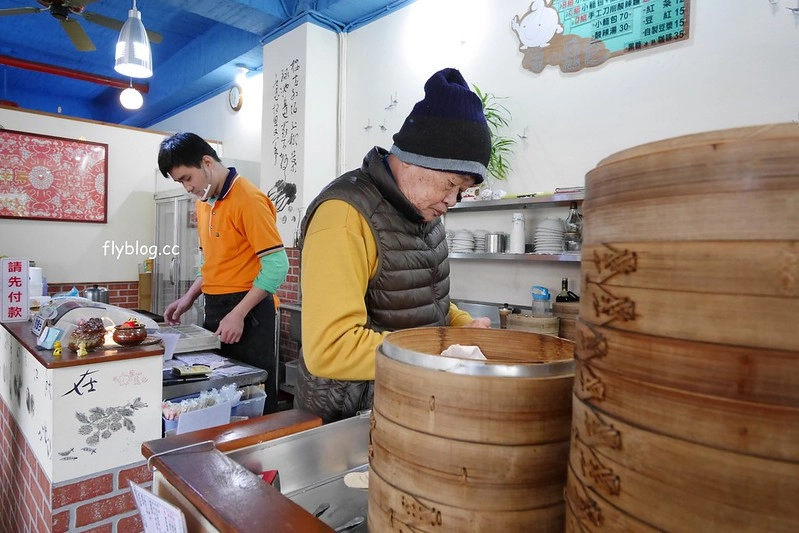 葉小籠包|從水湳市場開始飄香葉小籠包,隱身模範街裡的銅板美食 @飛天璇的口袋
