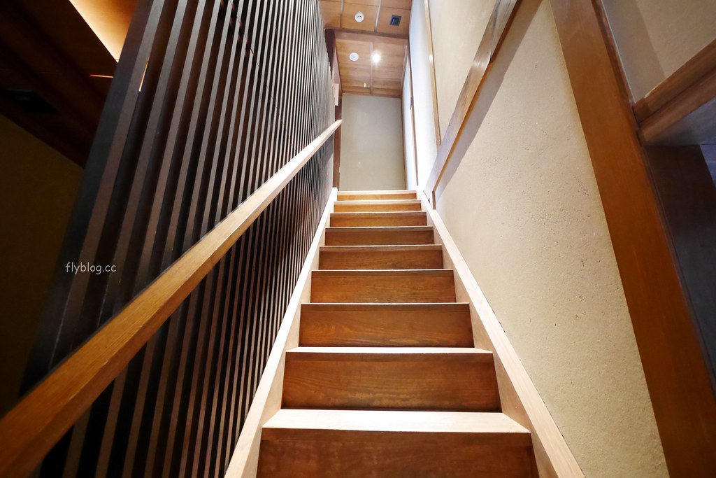 日本京都|二年坂星巴克.全球唯一有榻榻米座椅的星巴克,京都二年坂ヤサカ茶屋店 @飛天璇的口袋