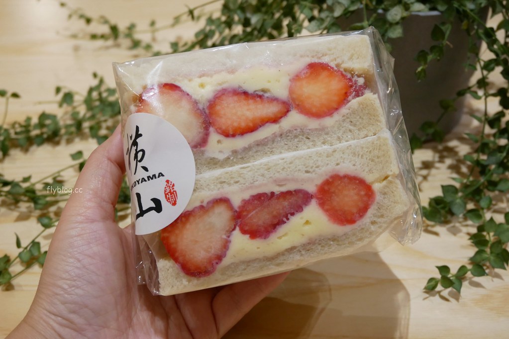 橫山銘製三明治專賣店┃台中西屯:草莓控會失心瘋的爆餡三明治,還有季節水果和巧士達芋泥 @飛天璇的口袋