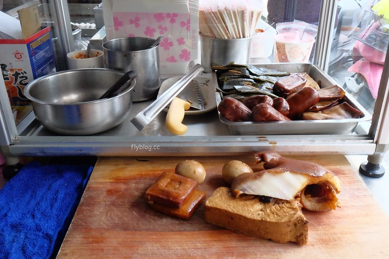 台中南區|南京水餃鍋貼專賣店.大顆飽滿水餃多種造型,鍋貼外皮酥脆香氣十足 @飛天璇的口袋