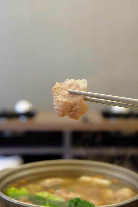 鮮度鍋物┃台中西屯:PTT上評價超高的小火鍋店,7種湯頭可以選擇,吃完立刻豎起姆指 @飛天璇的口袋