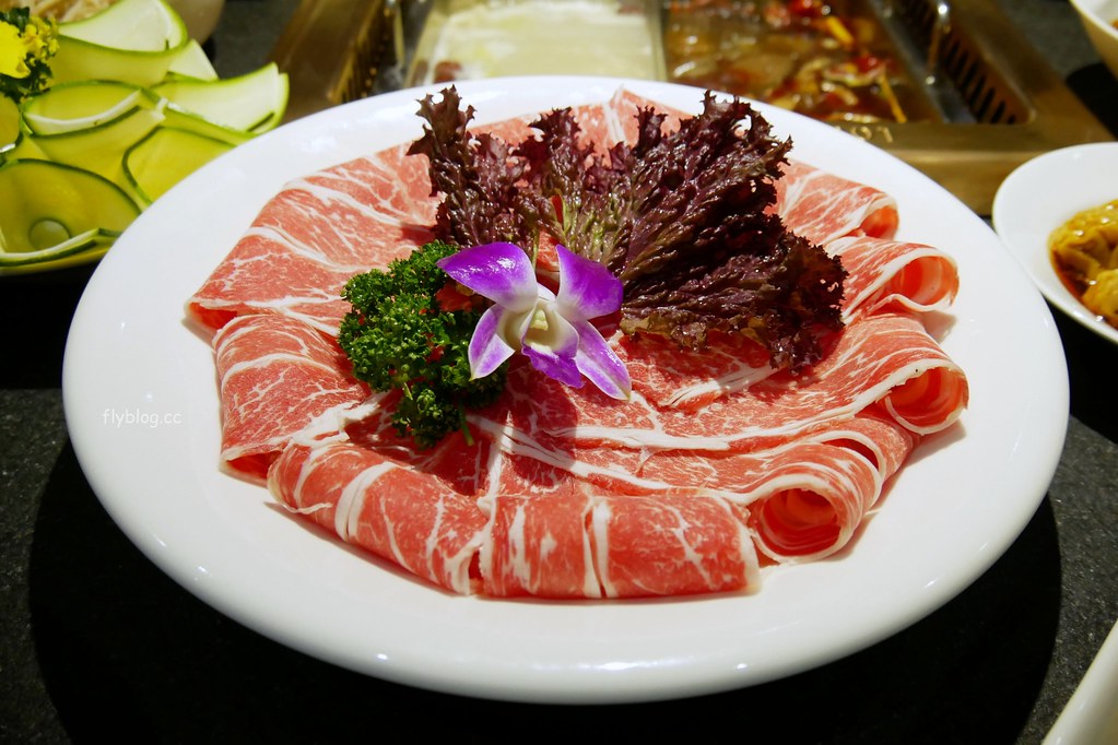 【台中中區】瓦庫麻辣鍋,瓦庫道地重慶麻辣火鍋,享受四川寬窄巷子用餐氛圍 @飛天璇的口袋