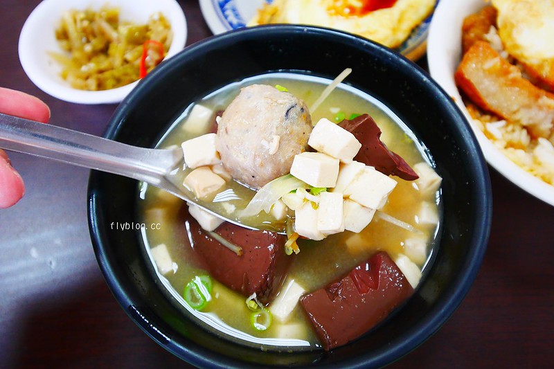 南屯蕭爌肉飯┃台中南屯:台中最大的永春東路旗艦店,爌肉飯是台中人的早餐,道地小吃好吃又不貴 @飛天璇的口袋