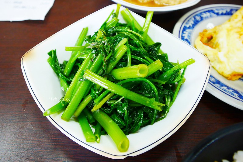 南屯蕭爌肉飯┃台中南屯:台中最大的永春東路旗艦店,爌肉飯是台中人的早餐,道地小吃好吃又不貴 @飛天璇的口袋