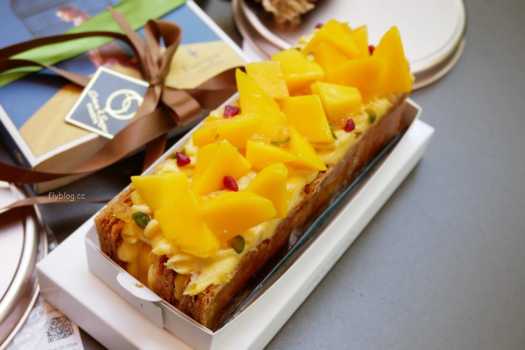 台中西區|甜忌廉鐵盒蝴蝶酥.香港超人氣點心台中也買的到,不一樣的台中伴手禮推薦 @飛天璇的口袋