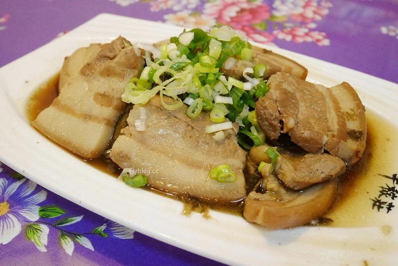 台中東勢|牛稼莊.現宰本土黃牛結合客家料理,米其林必比登推介東勢美食 @飛天璇的口袋