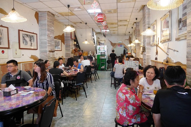 台中東勢|牛稼莊.現宰本土黃牛結合客家料理,米其林必比登推介東勢美食 @飛天璇的口袋