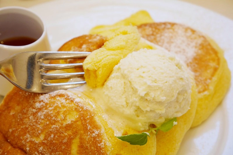 【日本神奈川】幸福鬆餅.幸せのパンケーキ 鎌倉小町通り店~誤打誤撞吃到的幸福鬆餅,真的是鬆軟綿密入口即化 @飛天璇的口袋