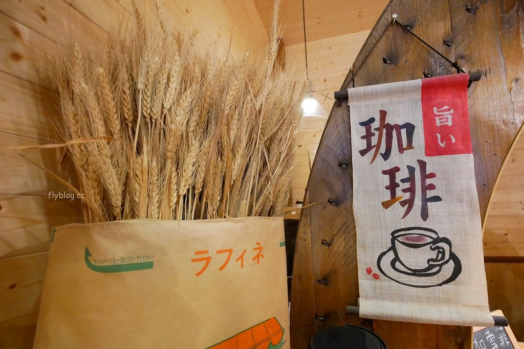 南投草屯|田間小路五十一號麵包研究所.隱身草屯田野小路的麵包店,魔戒哈比村造型麵包工房 @飛天璇的口袋