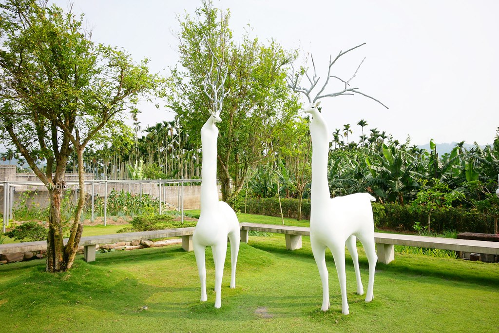 南投草屯|毓繡美術館.2016台灣建築大賞首獎,漂亮的清水模建築工法,南投草屯熱門IG打卡景點(需預約) @飛天璇的口袋