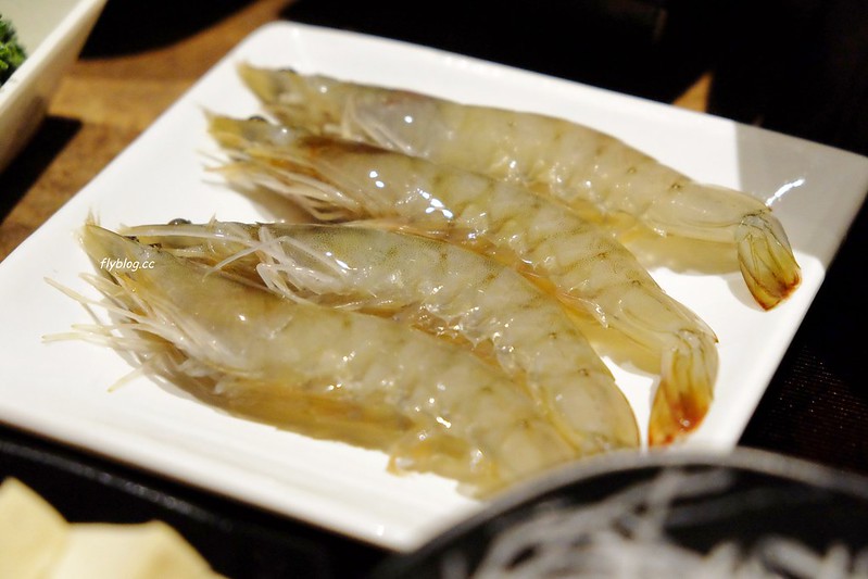 祥富水產沙茶火鍋超市┃台中北區:一個人$30元火鍋湯底,自已到超市買食材煮火鍋,享受在家煮火鍋的概念,中友百貨地下三樓 @飛天璇的口袋