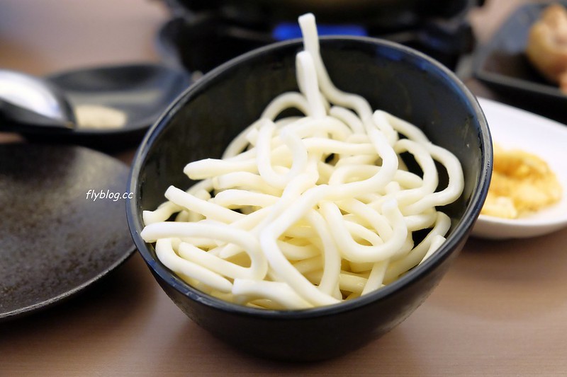 鮮度鍋物┃台中西屯:PTT上評價超高的小火鍋店,7種湯頭可以選擇,吃完立刻豎起姆指 @飛天璇的口袋