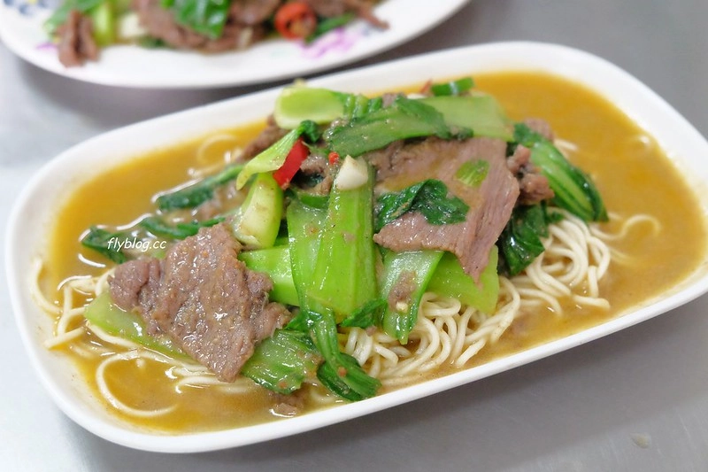 台中北屯|潮州牛肉林牛雜湯.松竹路超人氣牛肉麵店,平日中午也大排長龍 @飛天璇的口袋