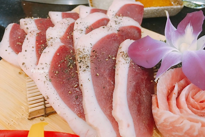 澄居烤物燒肉┃台中西區:有漂亮乾燥花打卡牆的燒肉店,台灣大道鄰近勤美誠品商圈 @飛天璇的口袋