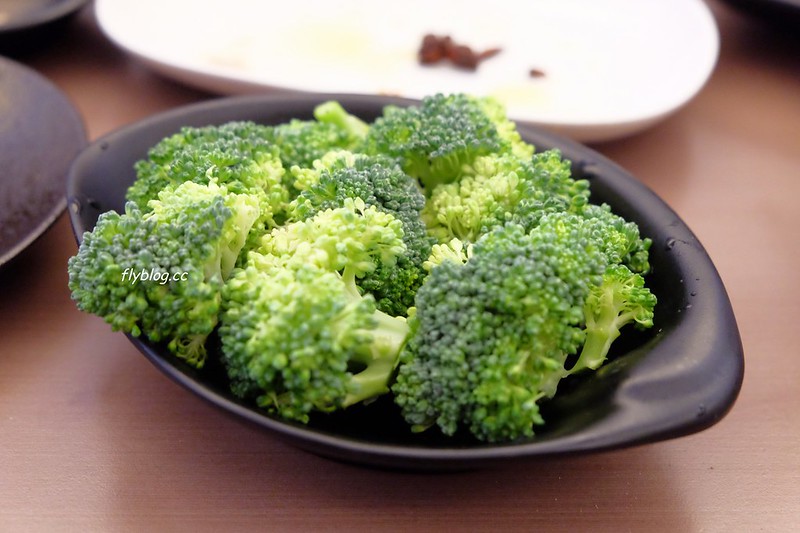 鮮度鍋物┃台中西屯:PTT上評價超高的小火鍋店,7種湯頭可以選擇,吃完立刻豎起姆指 @飛天璇的口袋