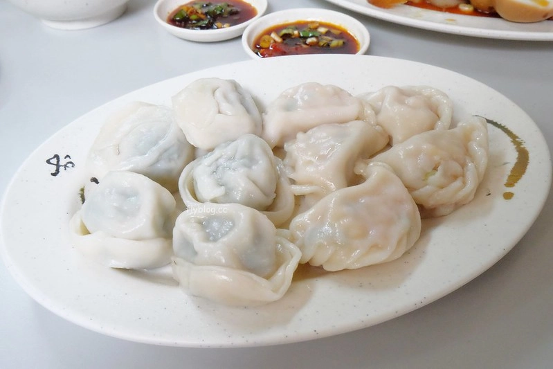 台中南區|南京水餃鍋貼專賣店.大顆飽滿水餃多種造型,鍋貼外皮酥脆香氣十足 @飛天璇的口袋