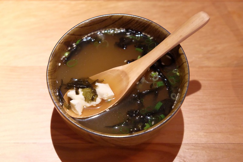 一笈壽司|輕井澤集團最新力作日式壽司品牌,公益路漂亮的清水模建築外觀 @飛天璇的口袋