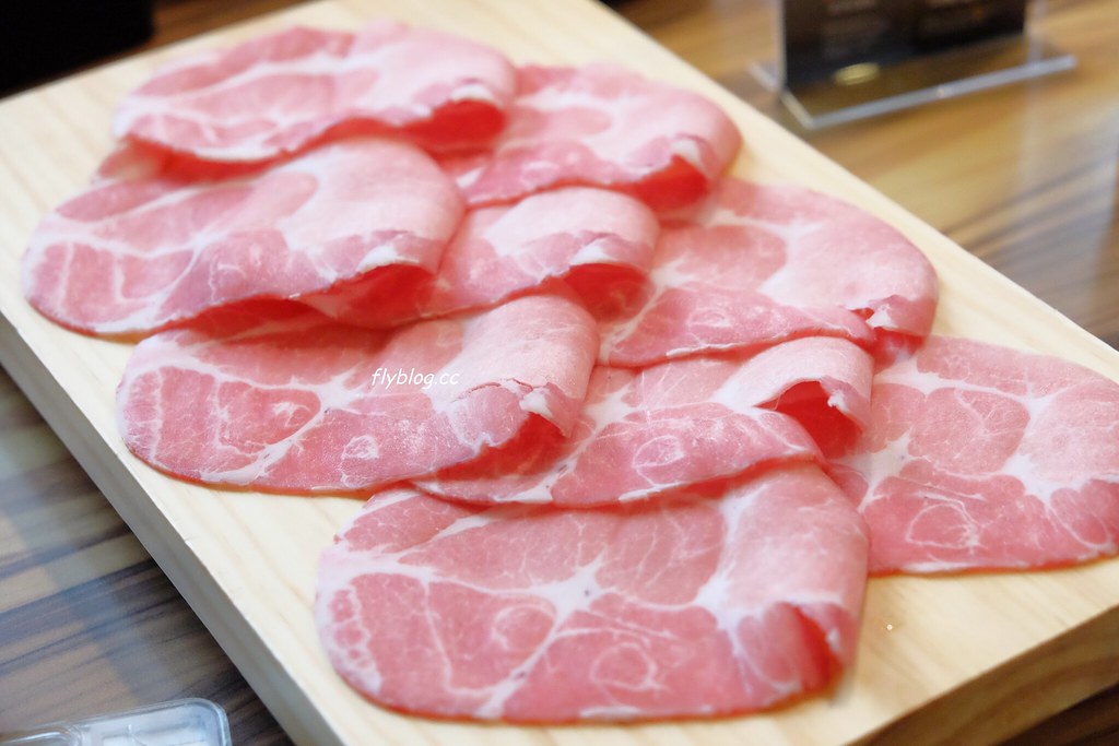 桃園美食|牧石鍋物.食材頂級澎派的鴛鴦火鍋,不喜歡蔬菜還可以換成海鮮 @飛天璇的口袋