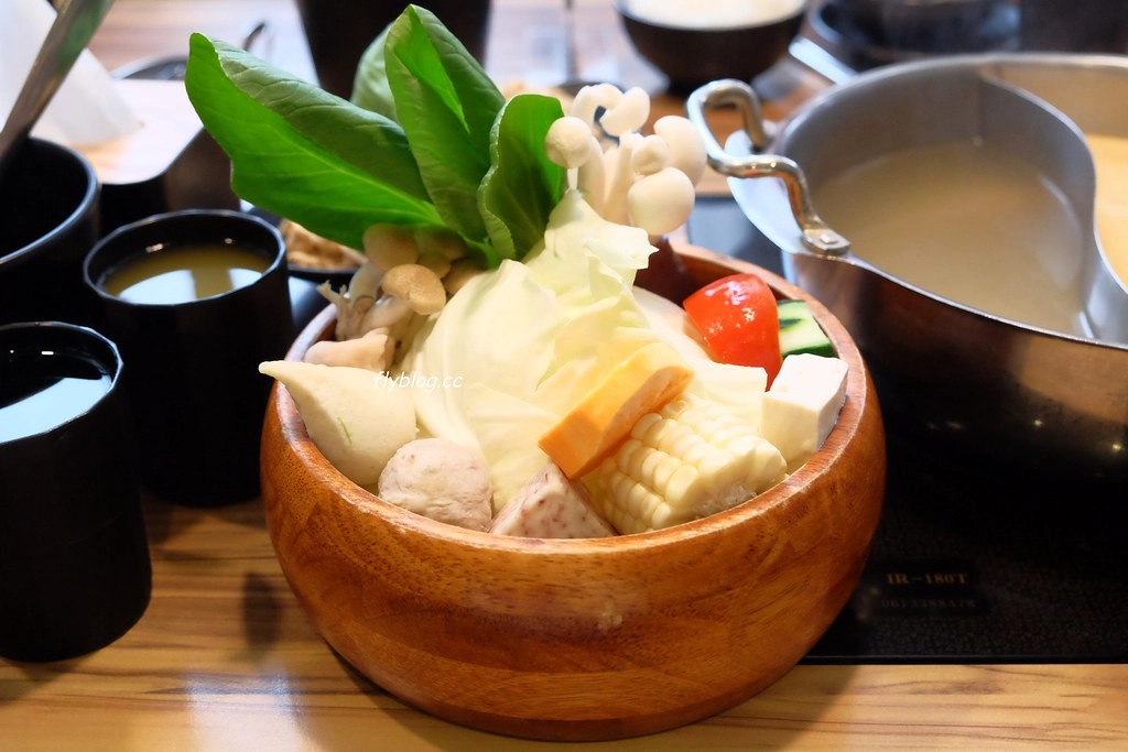 桃園美食|牧石鍋物.食材頂級澎派的鴛鴦火鍋,不喜歡蔬菜還可以換成海鮮 @飛天璇的口袋